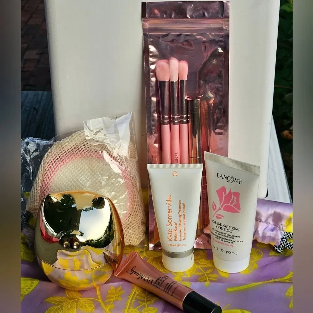 BUNDLE Skincare Kate Somerville Tony Moly & makeup Laura Mercier MOTD pre owned